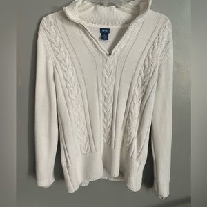 medium white izod sweater
